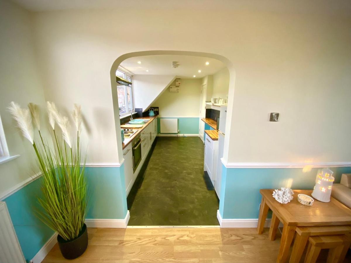 Appartement Lighthouse View, One Min From Harbour & Beach à Scarborough Extérieur photo