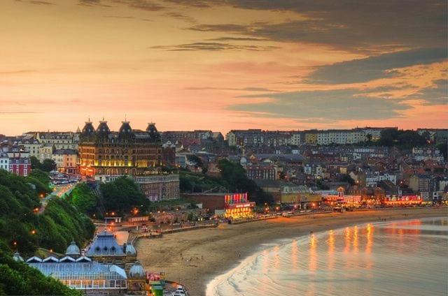 Appartement Lighthouse View, One Min From Harbour & Beach à Scarborough Extérieur photo
