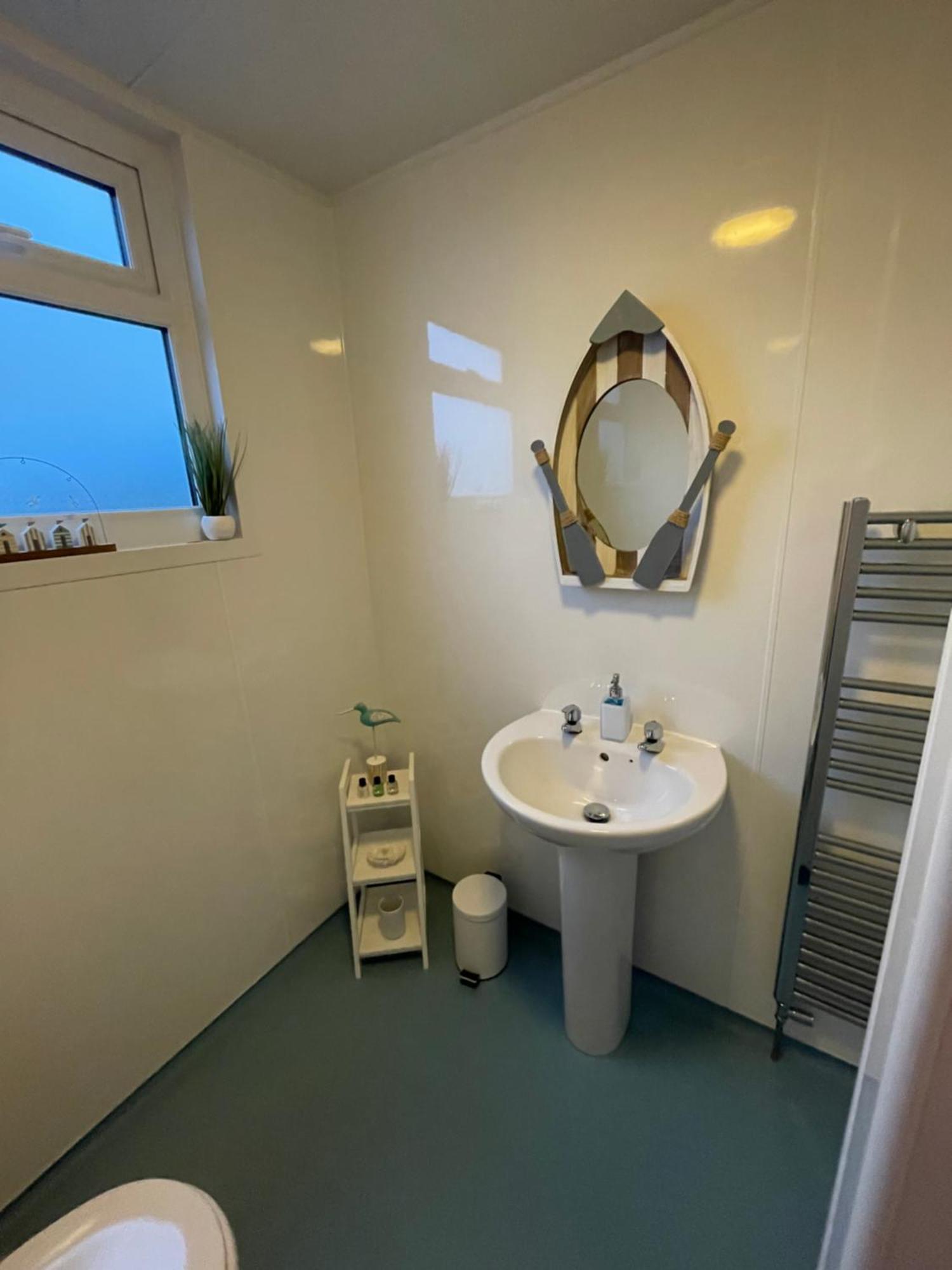 Appartement Lighthouse View, One Min From Harbour & Beach à Scarborough Extérieur photo